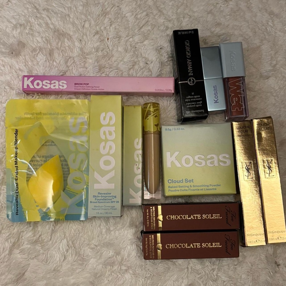 Makeup bundle